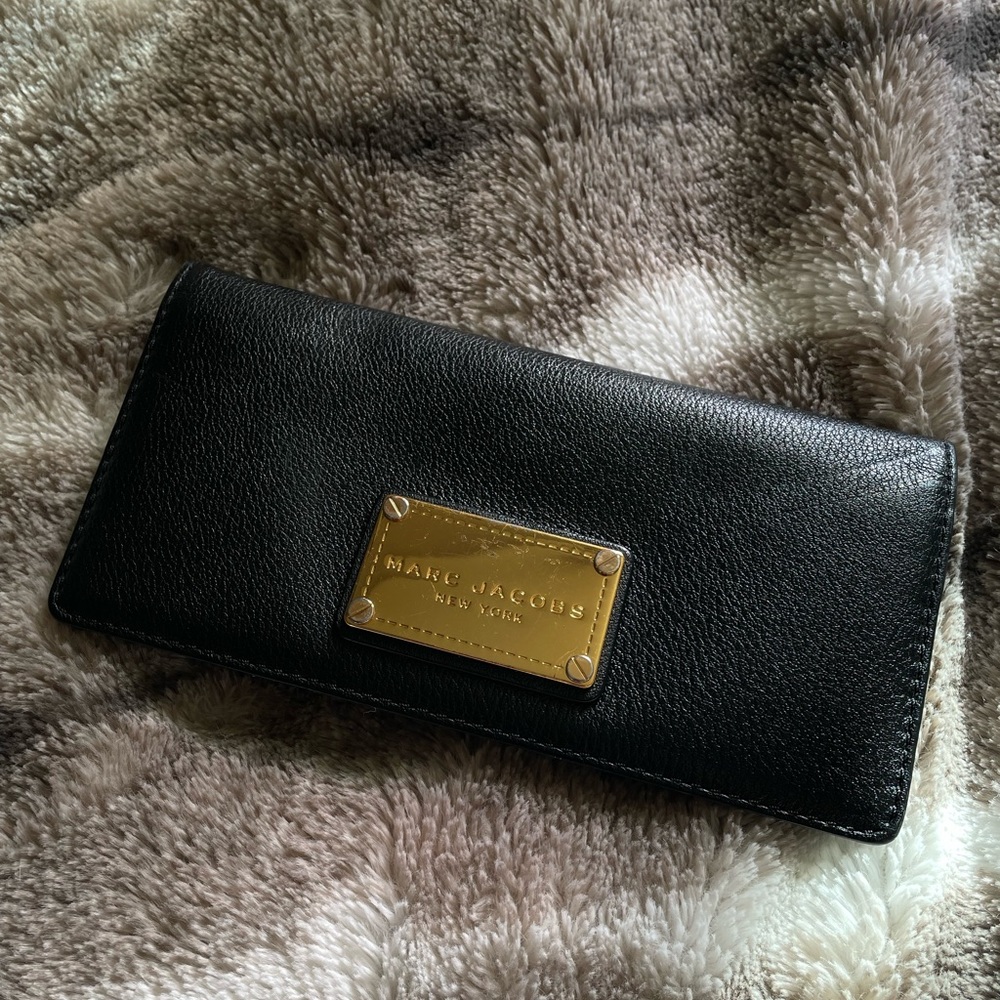 Marc Jacobs black wallet with gold hardware